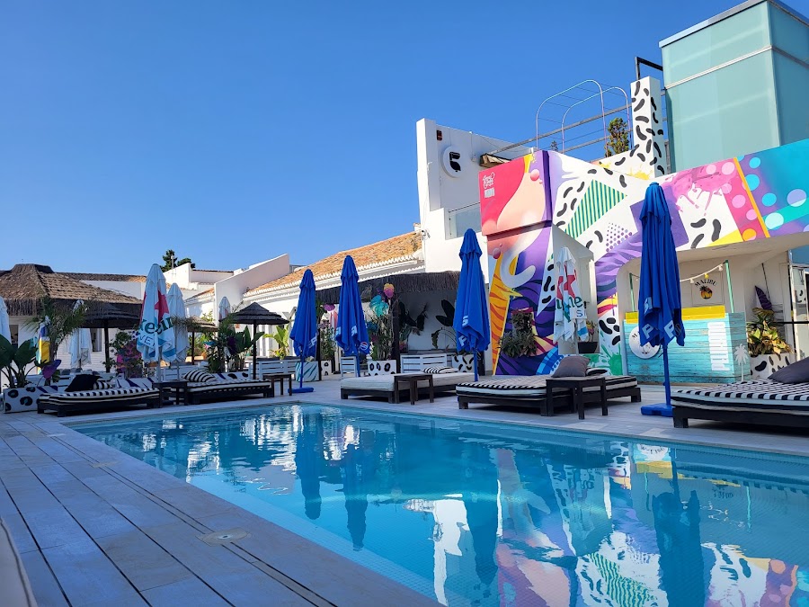 Beach Club - Pelikano Unusual Club
