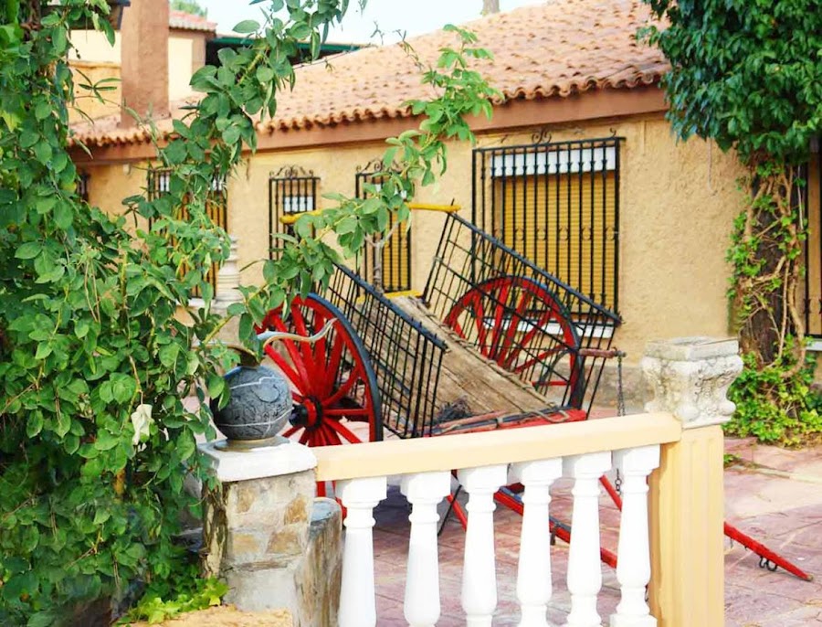 La Villa Don Quijote (Aptos & hotel)