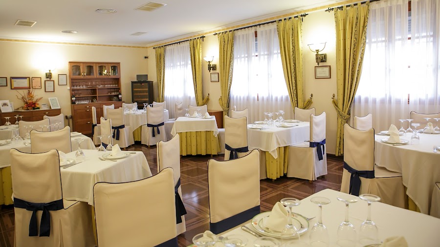 Mesón Lar Galego - Hostal Restaurante