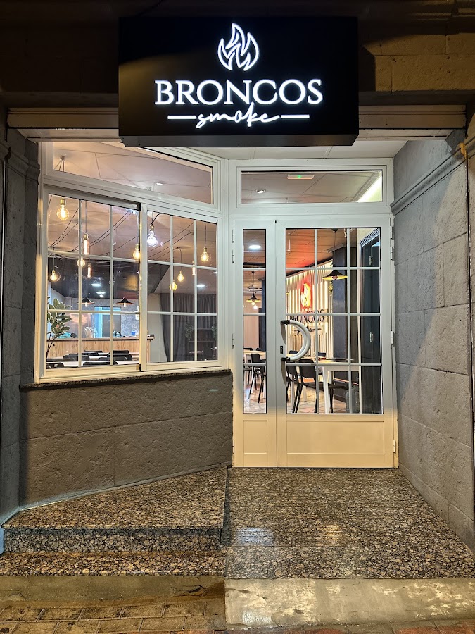 Broncos Smoke