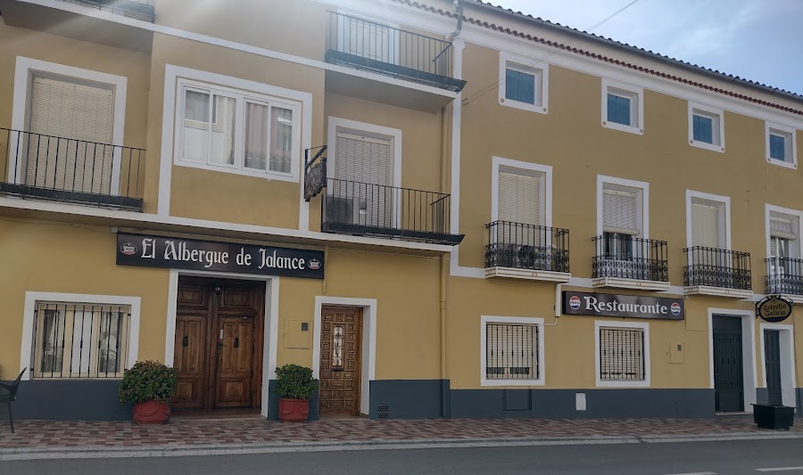 El Albergue de Jalance- Hospedaje